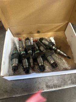 2015 DOGDE RAM 2500 DIESEL 6.7 FUEL INJECTORS
