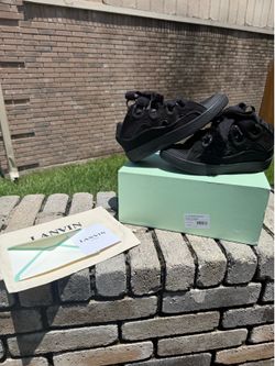 Lanvin Curb