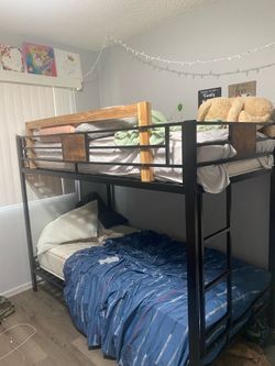 Bunk beds twin size