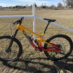 2023 Trek Slash 9.7 