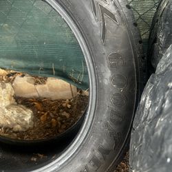 Charger tire!!!!!!! 50 or best offer !!!