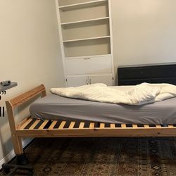 Twin Wood Frame Bed And Memory Phone Mattress 
