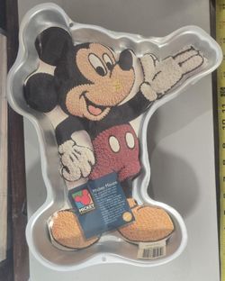 Vtg Wilton Mickey Mouse Cake Pan 2-Layer Disney Character 2105-3601