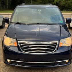 2012 CHRYSLER TOWN AND COUNTRY TOURING 