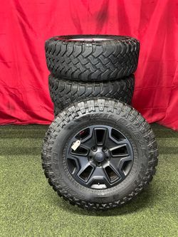 Jeep Wrangler 6 Lug 17 Inch OEM Wheels