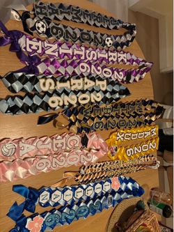 Graduation leis