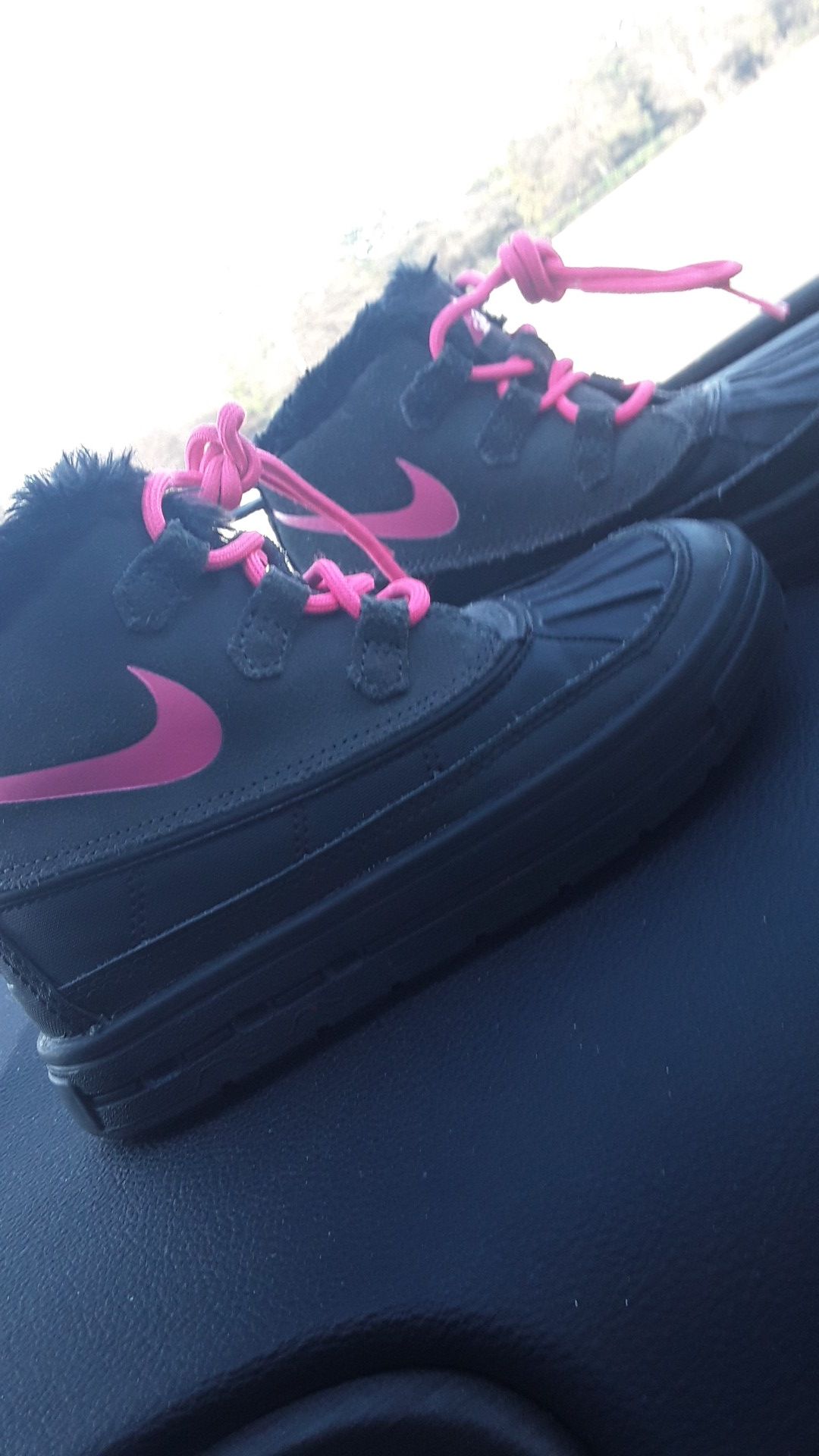 Little girl Pink & Black Nike Boots