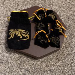 6 Dice Sets With Individual Bags And Large Carrying Bag