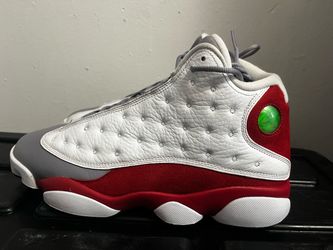 Jordan 13 grey toe size 9.5