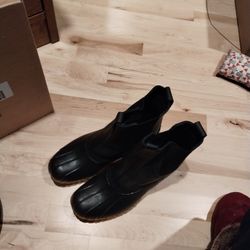 Women's Size 9 Brand New Black LL Bean Boots 