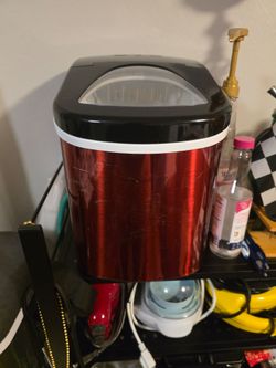 Ice maker