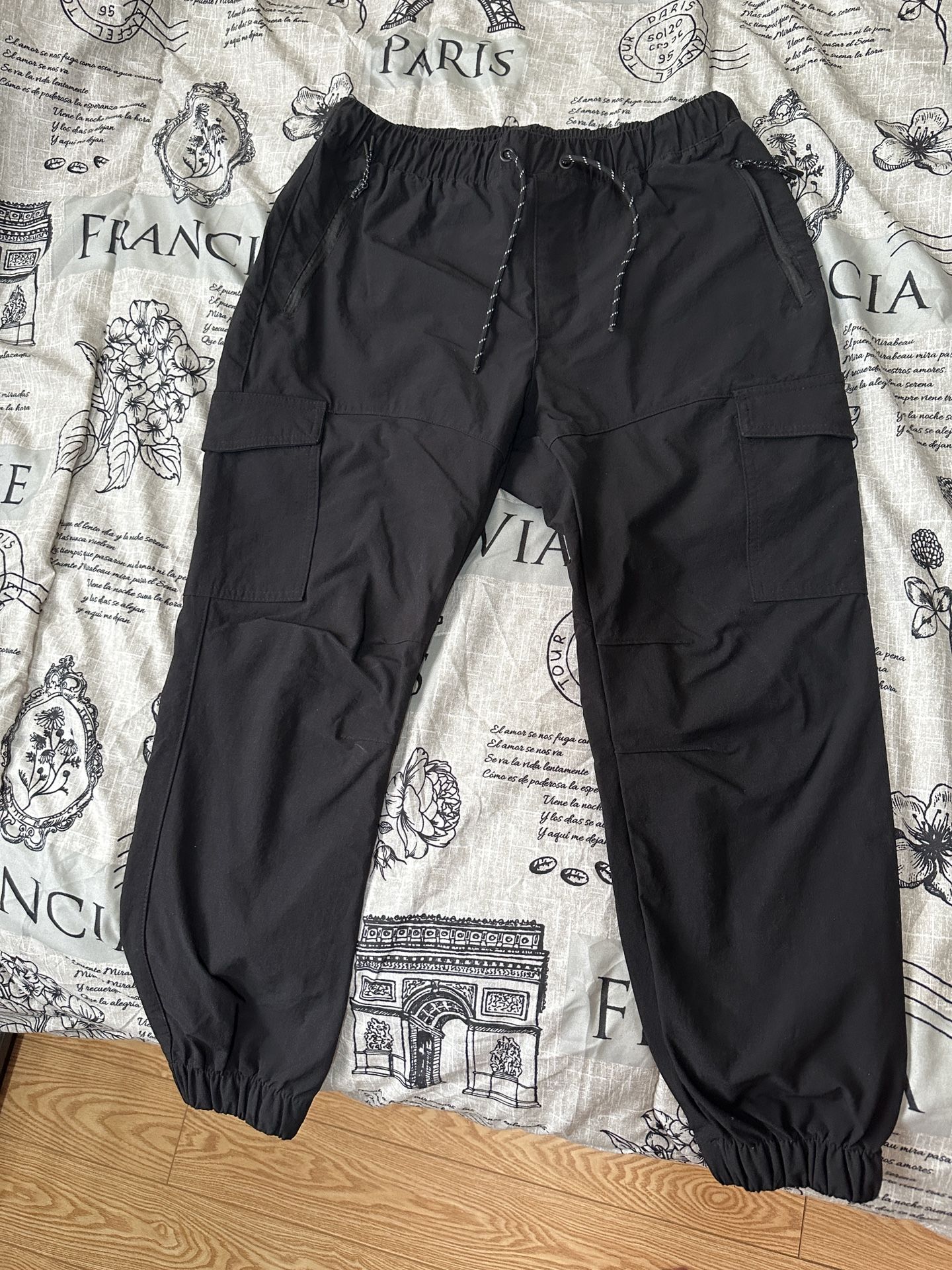 Black Men’s Cargo Pants Size M