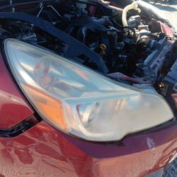 Headlights driver side and passenger side subaru outback
