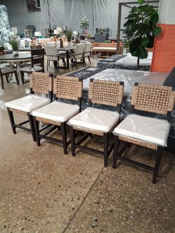 Set of 4 Handwoven Seagrass Dining Chair with Mahogany Wood (New)