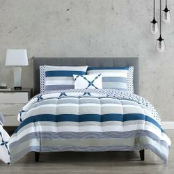 NEW Hallmart Collectibles Emmy 12-Pieces Reversible Queen Comforter Set
