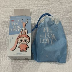 Pin For Love - Monsters Series - ‘W’