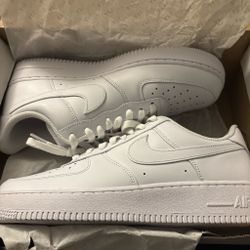 Nike Air Force 1 Low Triple White Sneakers size 10
