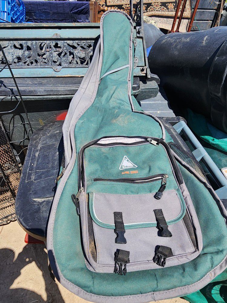  Alpine Guitar backpack Case
