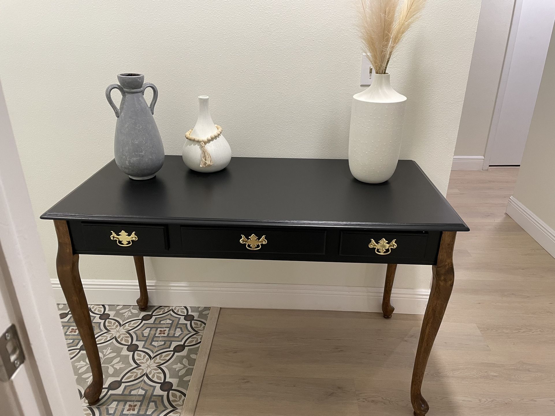 🚨🚨BEAUTIFUL ENTRYWAY TABLE🚨🚨