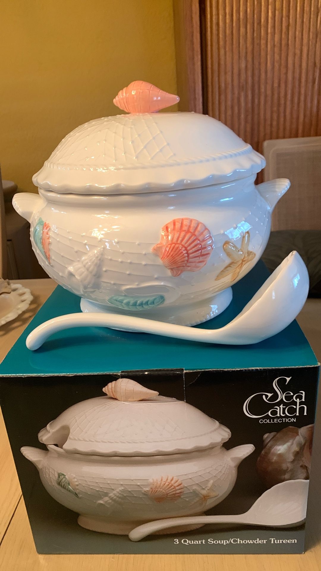 3 Quart Soup/Chowder Tureen