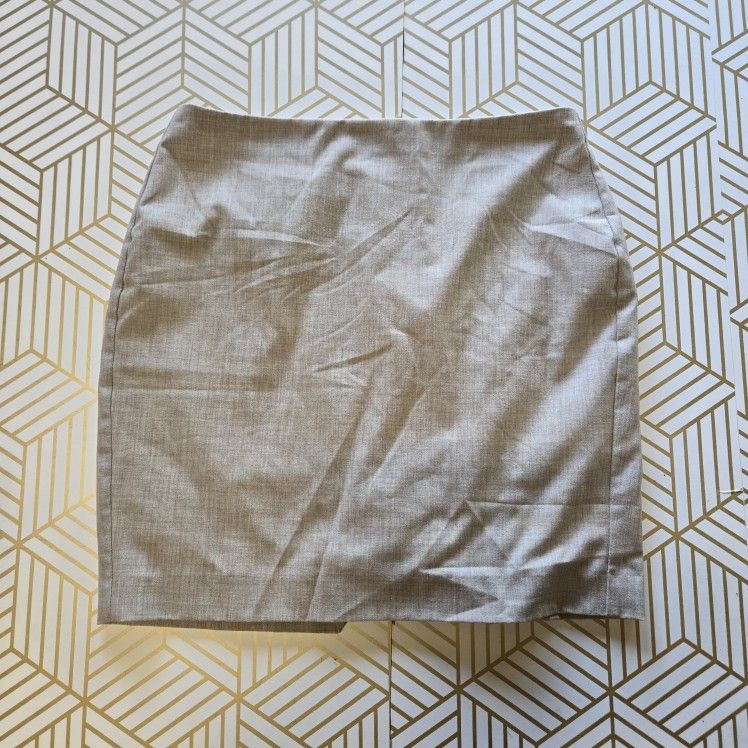 Woman's Skirt Banana Republic Cream Beige Petite Size 6P Y2K Retro