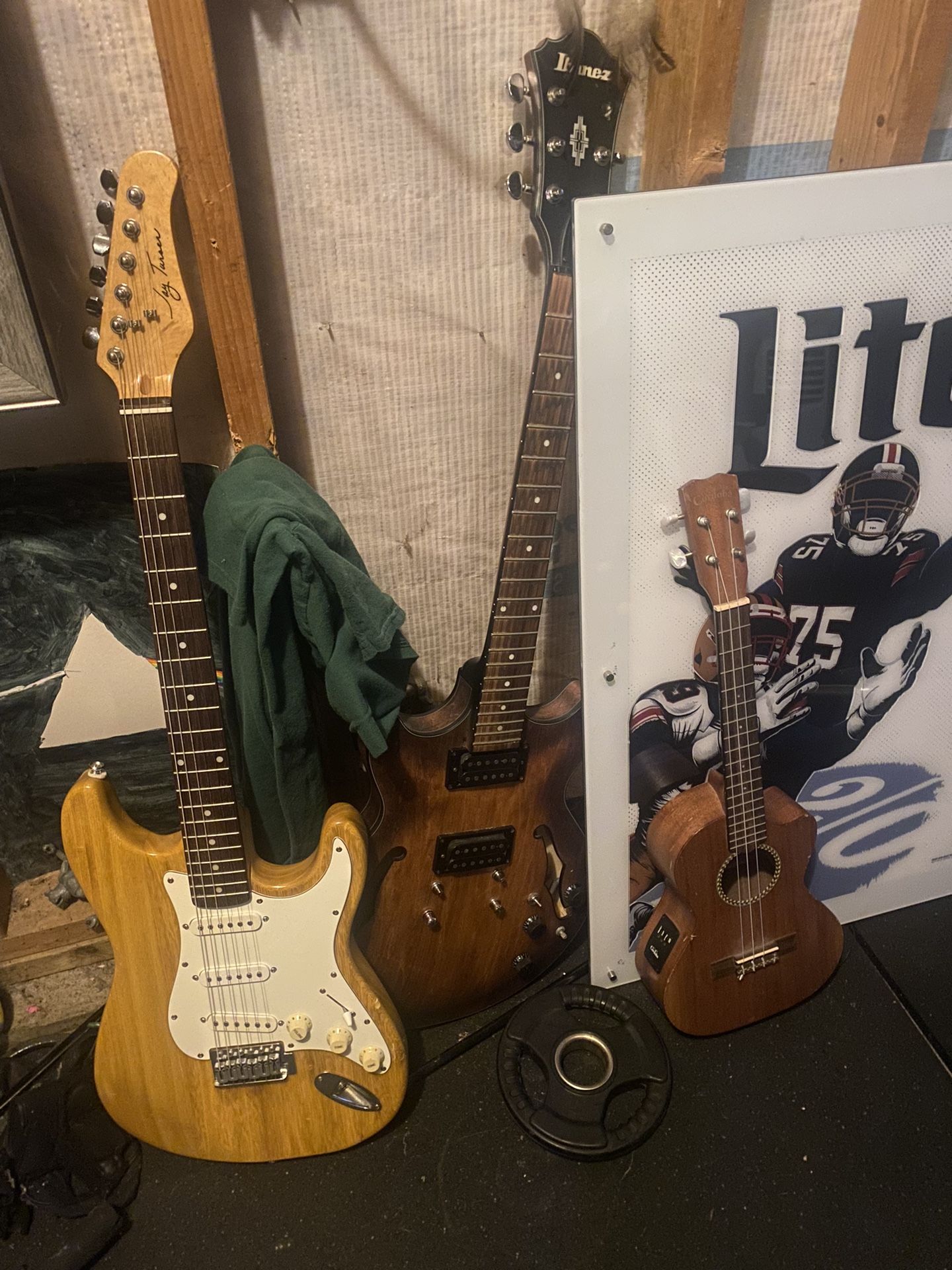 1. Ibanez AM73B-TF Artcore Semi-Hollow Electric Guitar am73b-tf-12-05 missing one tuning post/peg, strings, bridge, sting hanger and tone knob 2. Jay 