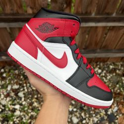 Jordan 1 Mid Alternate Bred Toe (Size 5, 5.5, 6, 6.5, 7)