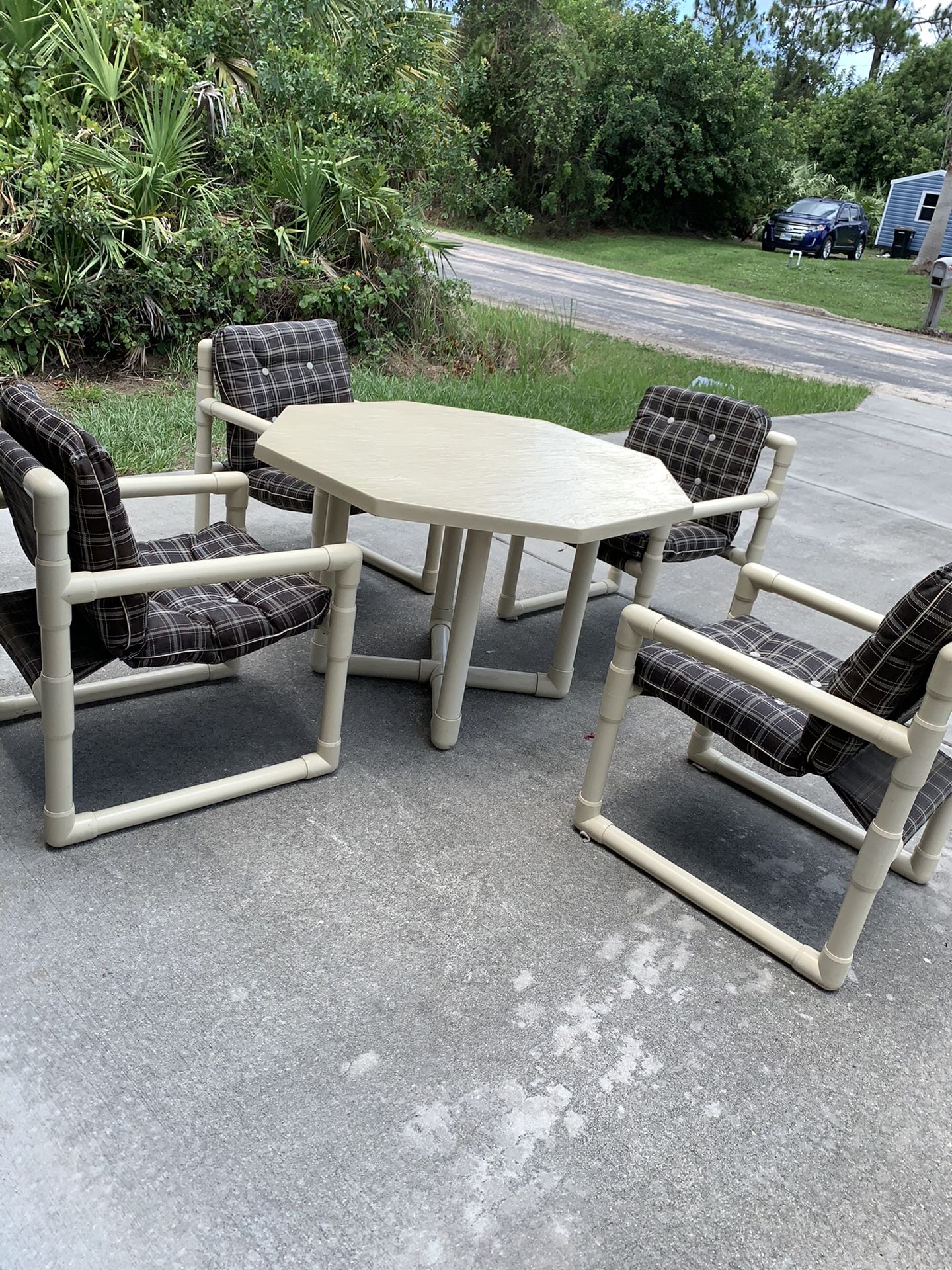 offerup outdoor furniture