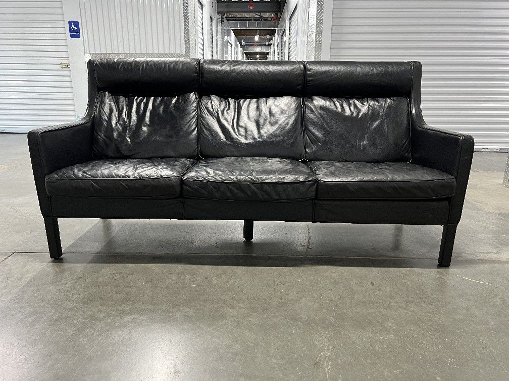 Delivery Restoration Hardware Industrial Modern Black Leather Sofa