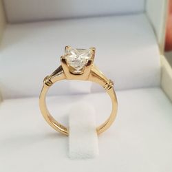 1.5  Carat Princess Cut Diamond, On A Beautiful And Unique 18K Gold Ring. 