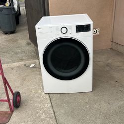 Selling Dryer  LG 