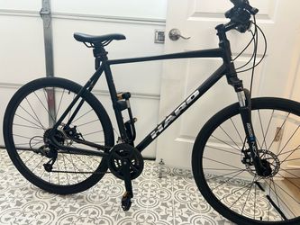 HARO Hybrid Bike — Like New, Garage Kept