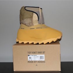 PRE-OWNED Yeezy Knit RNR Boot Sulfur Size 11 (SO CLEAN)