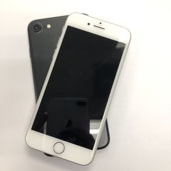 Apple iPhone 7 32gb unlocked , sold with store warranty and receipt  | Each 