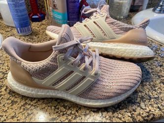 Adidas Ultra boost 4.0 Ash Pearl  ( Women-size 6.5)