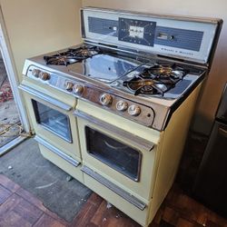 O'Keefe & Merritt Stove