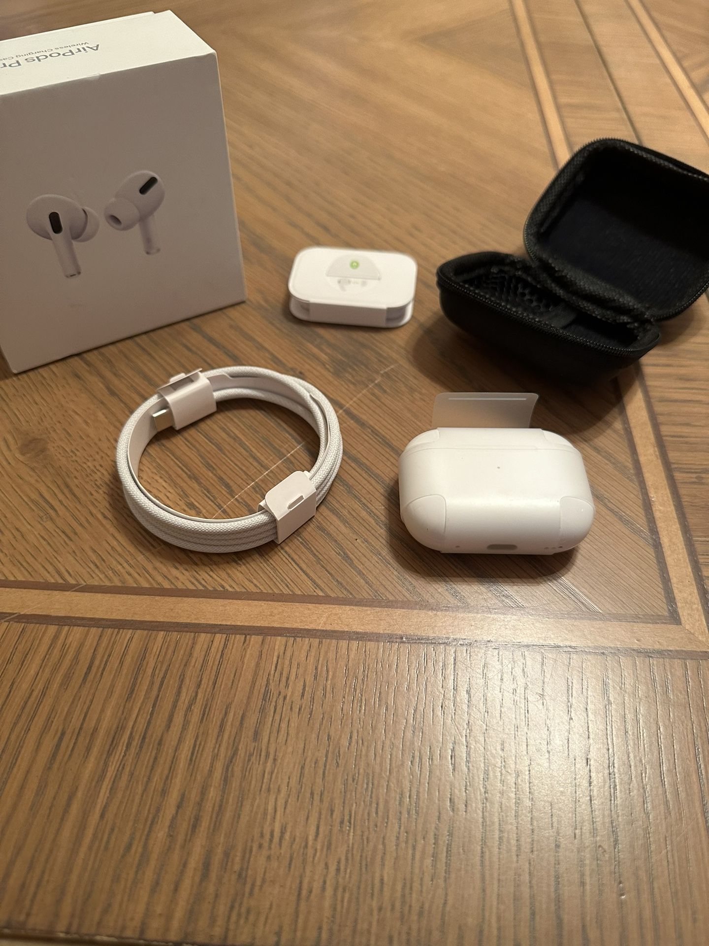**BRAND NEW**Apple AirPods Pro 2 (USB-C)