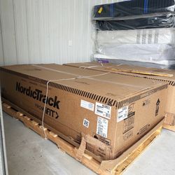 NEW Nordictrack X22i Commercial Treadmill 