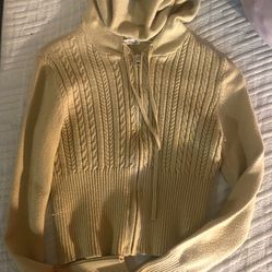 Beige sweater with matching pants