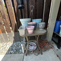 Pottery planting pots/equipment