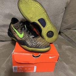 Rare Authentic Nike Kobe 8 Black Electric Green Size 7 Youth, Not Undefeated, Grinch, Chaos, Bruce Li