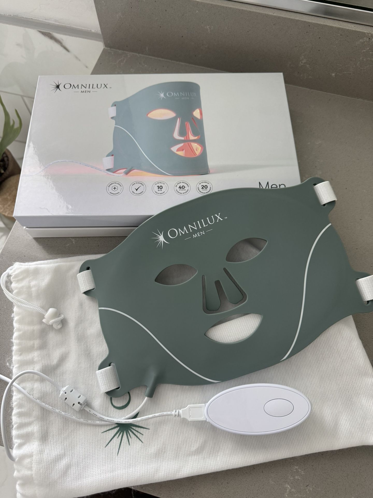 Omnilux Men Led Mask