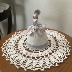 LLADRO Fine Porcelain Figurine Bell - BEAUTIFUL 