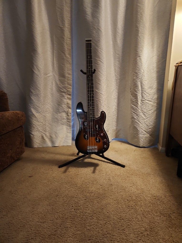 Traveler Electric Bass Guitar
