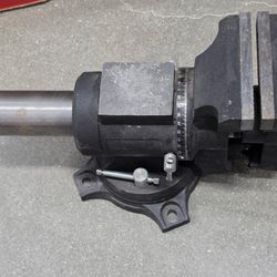 Vise 5" Heavy-Duty New
