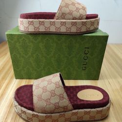 Gucci Slides 
