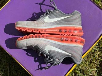 9.5 Nikes