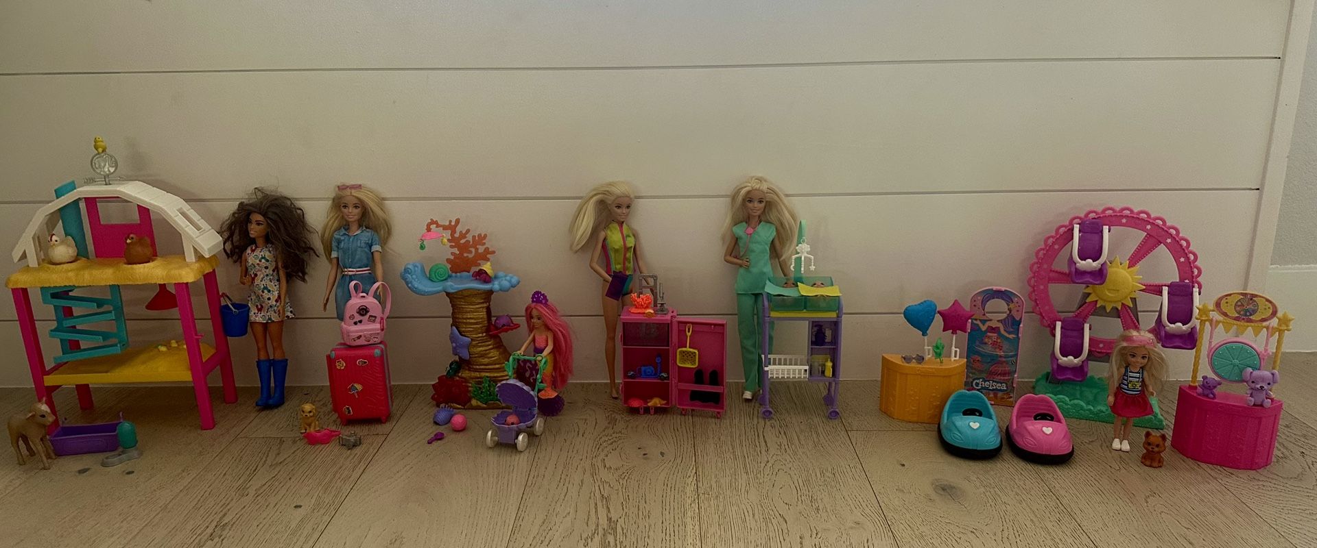 Barbie Chelsea Carnival, Doctor, Mermaid, Marine Biologist sets