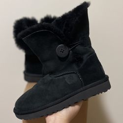 UGG Bailey Button II Women’s Used Black Suede Boots (Size 5)