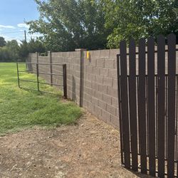 Metal Pipe Fencing Gate